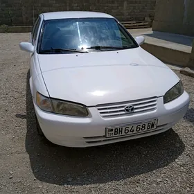 Toyota Camry 1998