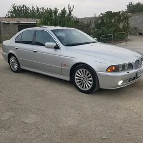 BMW E39 2001