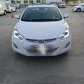 Hyundai Elantra 2013