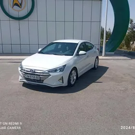 Hyundai Elantra 2019