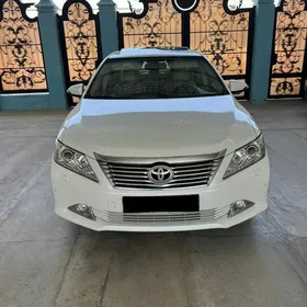 Toyota Camry 2014