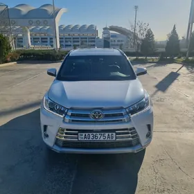 Toyota Highlander 2019