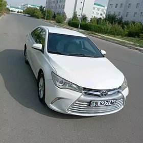 Toyota Camry 2016