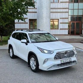 Toyota Highlander 2022