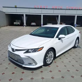 Toyota Camry 2020