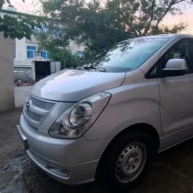 Hyundai H-1 2008