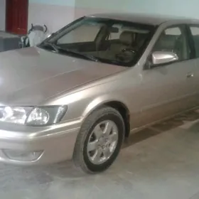 Toyota Camry 2000