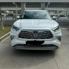 Toyota Highlander 2022