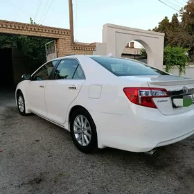 Toyota Camry 2013