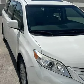 Toyota Sienna 2016