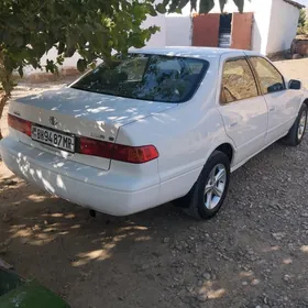 Toyota Camry 2000