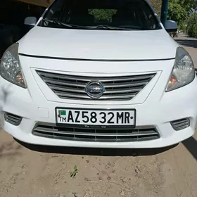 Nissan Versa 2012