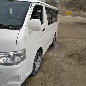 Toyota Hiace 2011