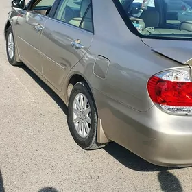 Toyota Camry 2004