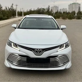 Toyota Camry 2018