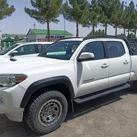 Toyota Tacoma 2017