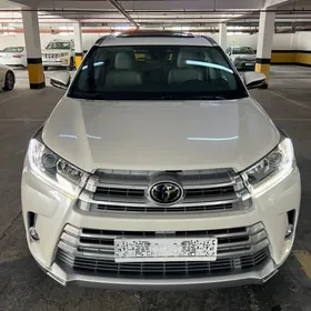 Toyota Highlander 2019