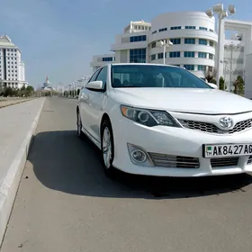 Toyota Camry 2012