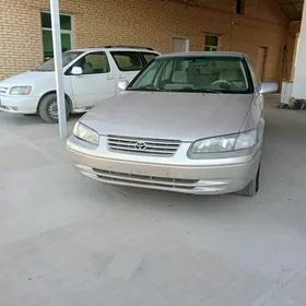 Toyota Camry 1997