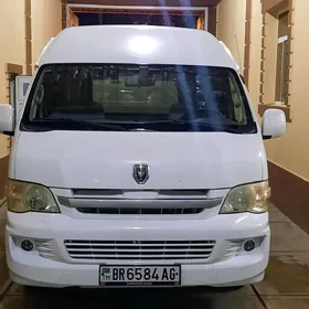 Toyota Hiace 2012