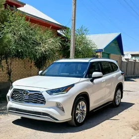 Toyota Highlander 2020