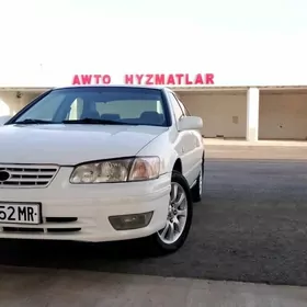 Toyota Camry 2000