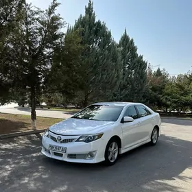 Toyota Camry 2013