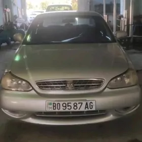 Kia Credos/Clarus 2000