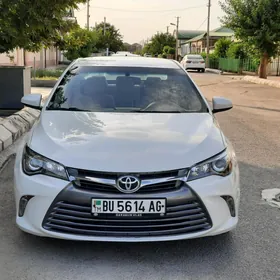 Toyota Camry 2017