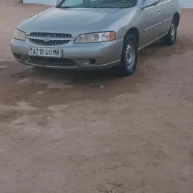 Nissan Altima 2000