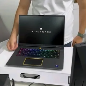 Dell Alienware M16|Ultra 7|RTX