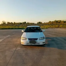 Toyota Camry 2000