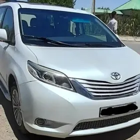 Toyota Sienna 2010