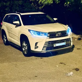 Toyota Highlander 2019