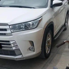 Toyota Highlander 2019