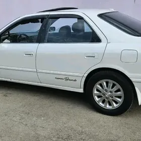 Toyota Camry 2001