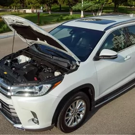 Toyota Highlander 2019