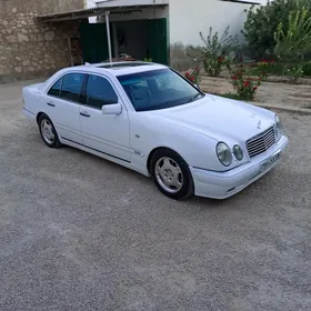 Mercedes-Benz E320 1999