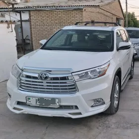 Toyota Highlander 2016