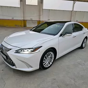 Lexus ES 350 2022