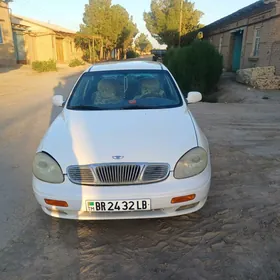 Daewoo Leganza 1998