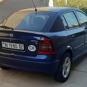 Opel Astra 2000