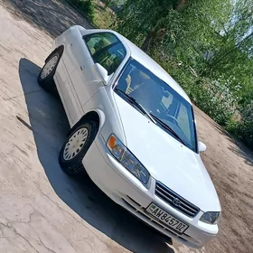 Toyota Camry 2001