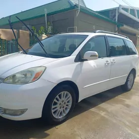 Toyota Sienna 2004