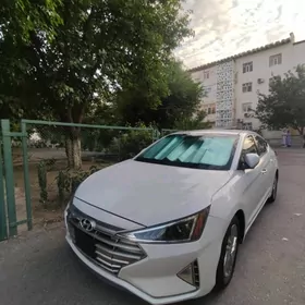 Hyundai Elantra 2020