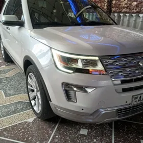 Ford Explorer 2019