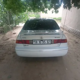 Toyota Camry 2000