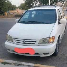 Toyota Sienna 2003