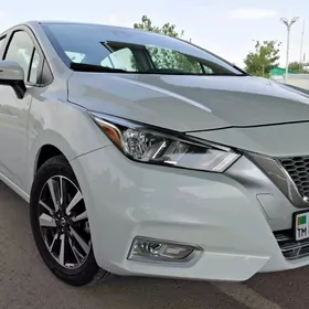 Nissan Versa 2021