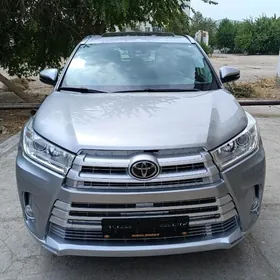 Toyota Highlander 2019